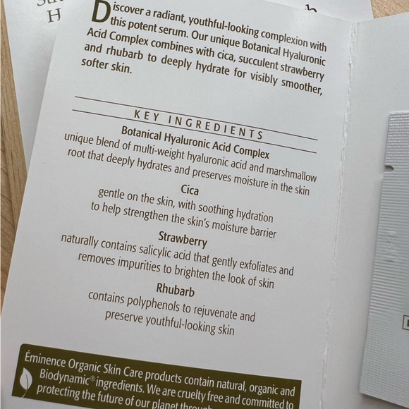 🌱 Eminence samples of 🍓 Strawberry Rhubarb Hyaluronic Serum - Picture 3 of 4